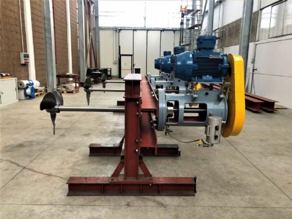 SIDE ENTRY MIXERS